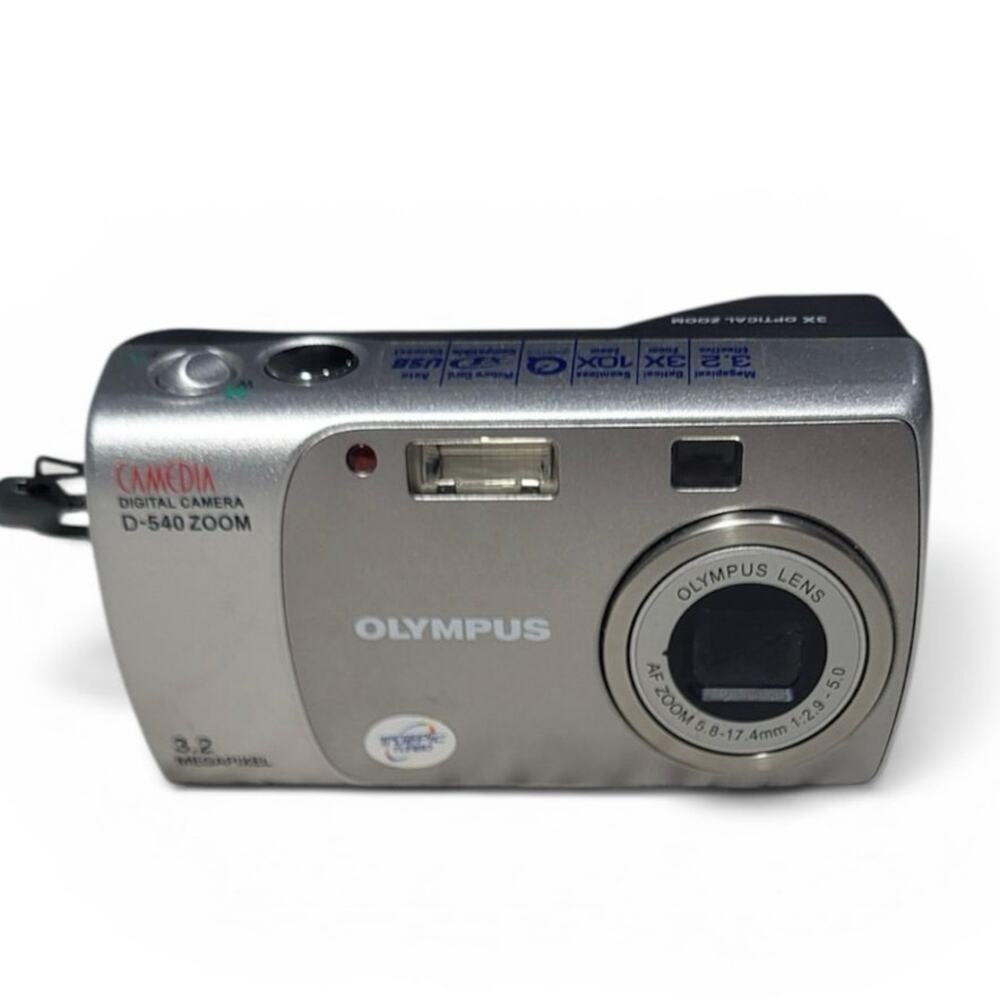 Olympus Camedia D-540 Zoom (3.2MP Digital Camera)